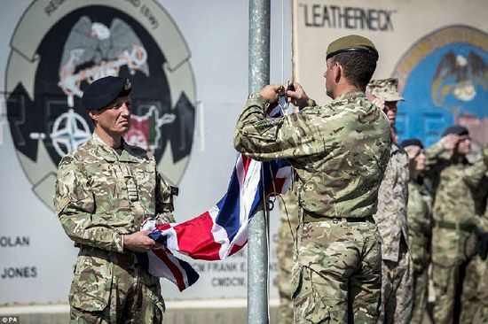 美英军队撤离阿富汗 13年战事正式结束