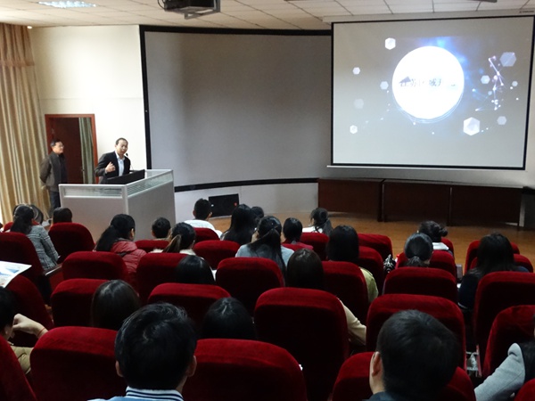 我系分专业召开专场招聘会 我系分专业召开专场招聘会