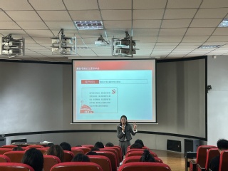 管理服务学院与马克思主义学院联...