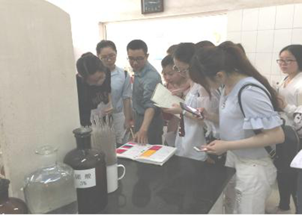 我系组织学生赴华鹏纺织有限公司见习