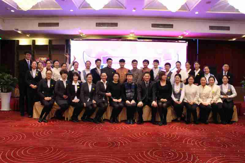 我系组织教师前往合作企业参加实习生欢送会 我系组织教师前往合作企业参加实习生欢送会