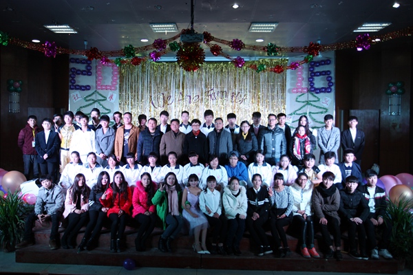 我系举办2016年“爱与和谐”新年师生联欢晚会 我系举办2016年“爱与和谐”新年师生联欢晚会