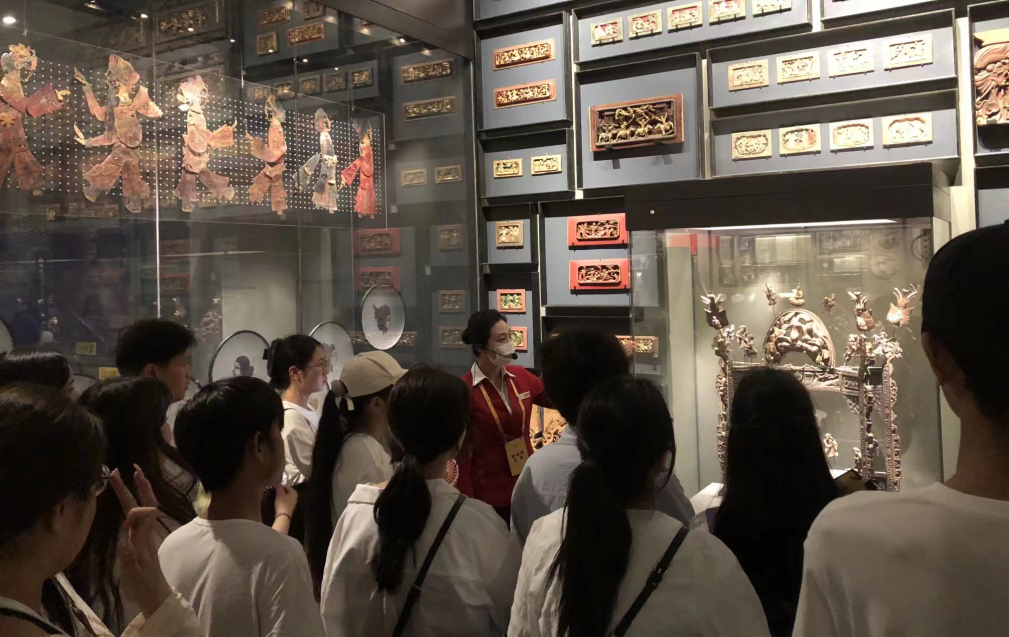 管理服务学院:寻迹非遗 博物馆寻宝 2022级旅游管理专业开展研学活动